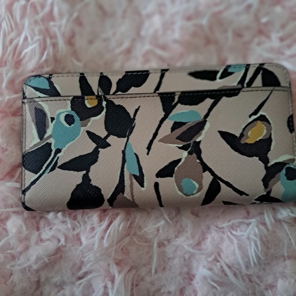 Kate Spade EUC++ Floral Long Zip Wallet (W39) - Picture 2 of 6